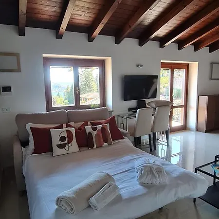 Penthouse Andrea شقة